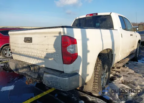 2017 Toyota Tundra Sr5 5.7L V8 z USA, uszkodzony, nr VIN 5TFUW5F16HX603096